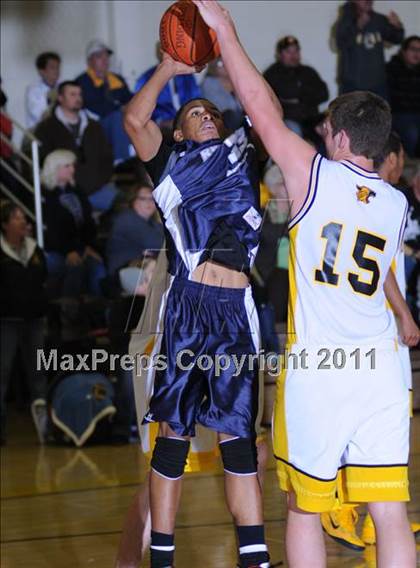 Thumbnail 3 in Boron vs. Redlands Adventist Academy (CIF SS Playoffs) photogallery.