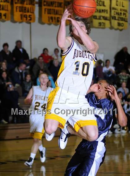 Thumbnail 3 in Boron vs. Redlands Adventist Academy (CIF SS Playoffs) photogallery.