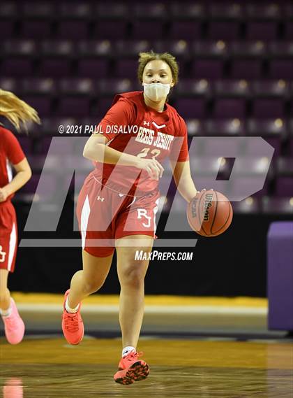 Thumbnail 1 in Regis Jesuit vs. Valor Christian (CHSAA 5A State Final) photogallery.