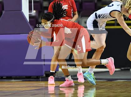 Thumbnail 1 in Regis Jesuit vs. Valor Christian (CHSAA 5A State Final) photogallery.