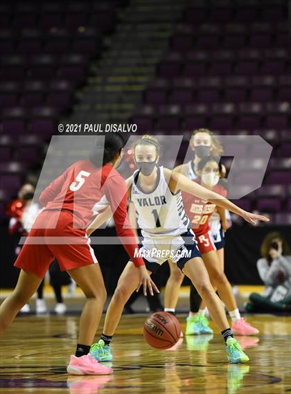 Thumbnail 2 in Regis Jesuit vs. Valor Christian (CHSAA 5A State Final) photogallery.