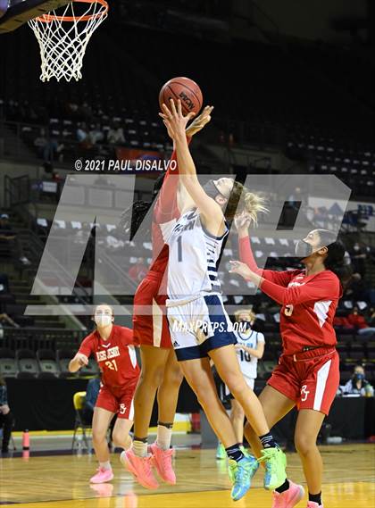 Thumbnail 2 in Regis Jesuit vs. Valor Christian (CHSAA 5A State Final) photogallery.