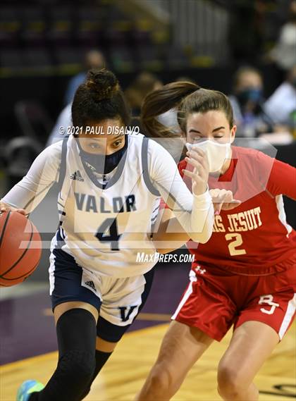Thumbnail 3 in Regis Jesuit vs. Valor Christian (CHSAA 5A State Final) photogallery.