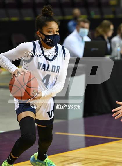 Thumbnail 2 in Regis Jesuit vs. Valor Christian (CHSAA 5A State Final) photogallery.