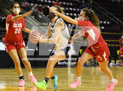 Thumbnail 3 in Regis Jesuit vs. Valor Christian (CHSAA 5A State Final) photogallery.