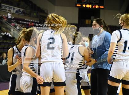 Thumbnail 3 in Regis Jesuit vs. Valor Christian (CHSAA 5A State Final) photogallery.