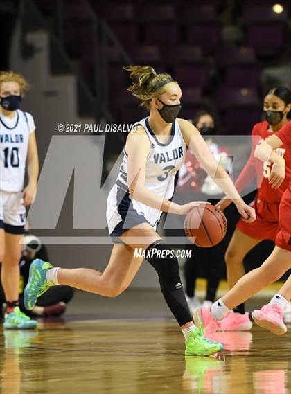 Thumbnail 3 in Regis Jesuit vs. Valor Christian (CHSAA 5A State Final) photogallery.