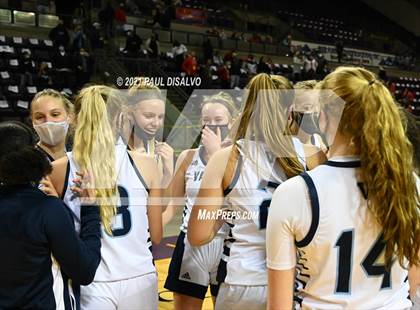 Thumbnail 3 in Regis Jesuit vs. Valor Christian (CHSAA 5A State Final) photogallery.