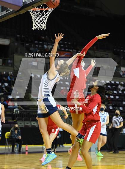 Thumbnail 1 in Regis Jesuit vs. Valor Christian (CHSAA 5A State Final) photogallery.