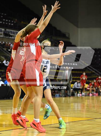 Thumbnail 2 in Regis Jesuit vs. Valor Christian (CHSAA 5A State Final) photogallery.