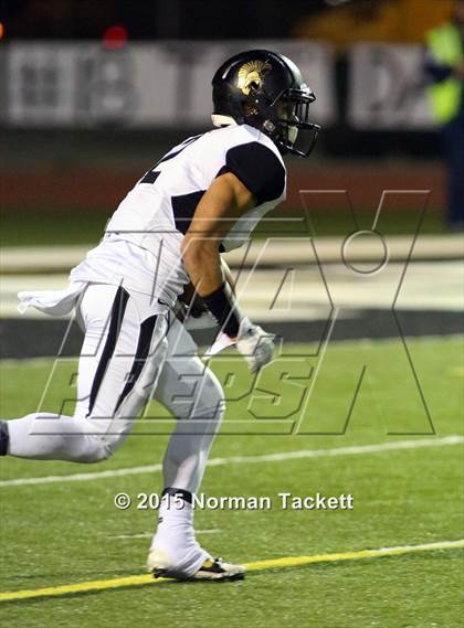Thumbnail 1 in Topeka @ Derby (KSHSAA 6A 1st Round) photogallery.