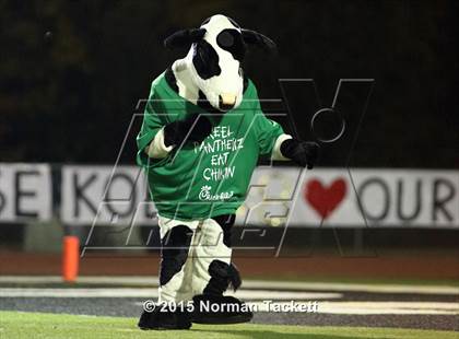 Thumbnail 2 in Topeka @ Derby (KSHSAA 6A 1st Round) photogallery.