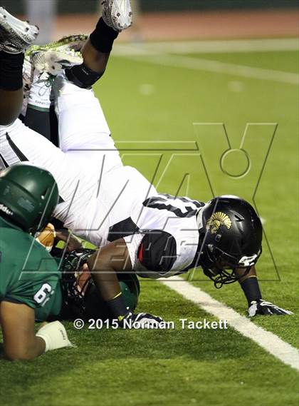 Thumbnail 2 in Topeka @ Derby (KSHSAA 6A 1st Round) photogallery.