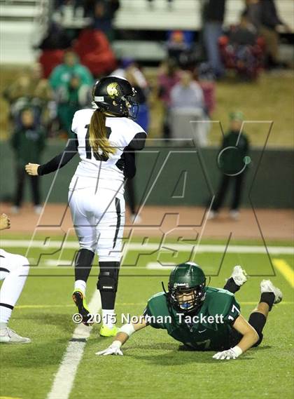 Thumbnail 3 in Topeka @ Derby (KSHSAA 6A 1st Round) photogallery.