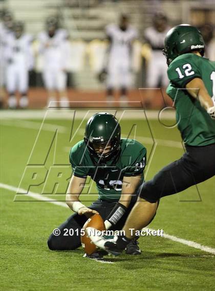 Thumbnail 1 in Topeka @ Derby (KSHSAA 6A 1st Round) photogallery.
