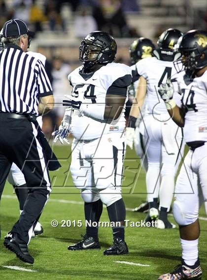Thumbnail 2 in Topeka @ Derby (KSHSAA 6A 1st Round) photogallery.