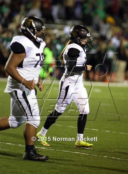 Thumbnail 1 in Topeka @ Derby (KSHSAA 6A 1st Round) photogallery.