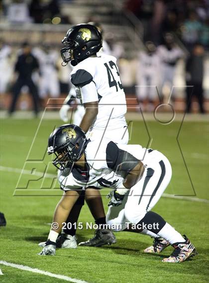 Thumbnail 3 in Topeka @ Derby (KSHSAA 6A 1st Round) photogallery.