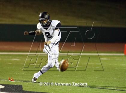 Thumbnail 2 in Topeka @ Derby (KSHSAA 6A 1st Round) photogallery.