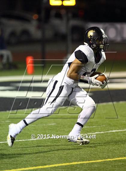 Thumbnail 3 in Topeka @ Derby (KSHSAA 6A 1st Round) photogallery.