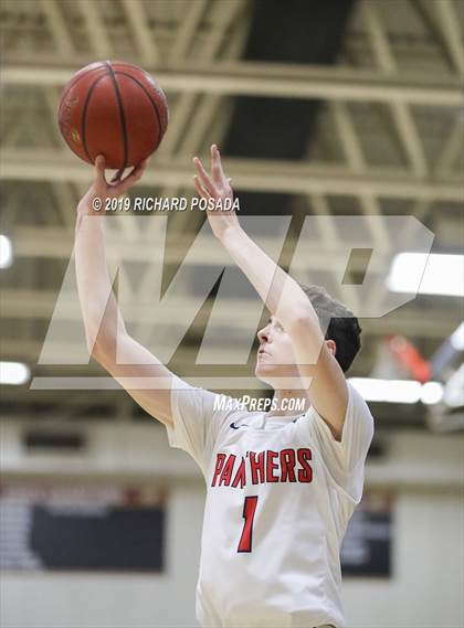 Thumbnail 2 in San Joaquin Memorial @ Clovis West (Clovis West Nike Invitational Tournament) photogallery.