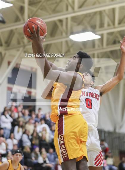 Thumbnail 3 in San Joaquin Memorial @ Clovis West (Clovis West Nike Invitational Tournament) photogallery.