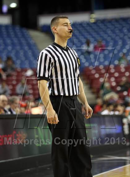 Thumbnail 3 in Sacred Heart Cathedral vs. St. Augustine (CIF State D3 Final) photogallery.