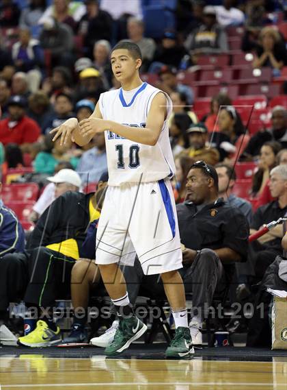 Thumbnail 1 in Sacred Heart Cathedral vs. St. Augustine (CIF State D3 Final) photogallery.