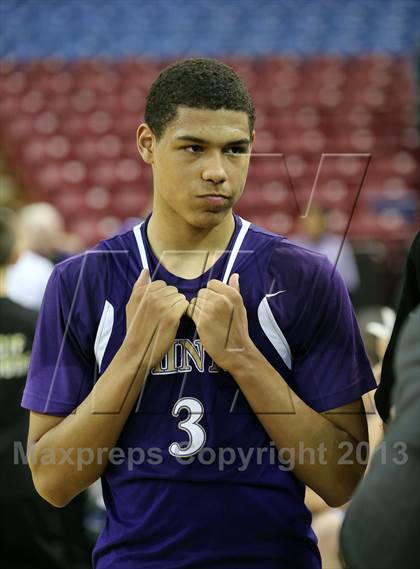 Thumbnail 1 in Sacred Heart Cathedral vs. St. Augustine (CIF State D3 Final) photogallery.