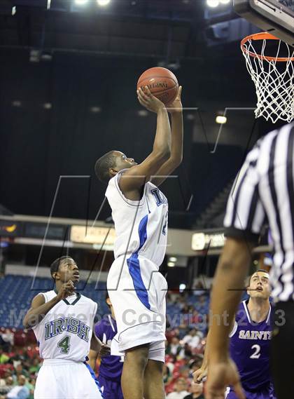 Thumbnail 2 in Sacred Heart Cathedral vs. St. Augustine (CIF State D3 Final) photogallery.