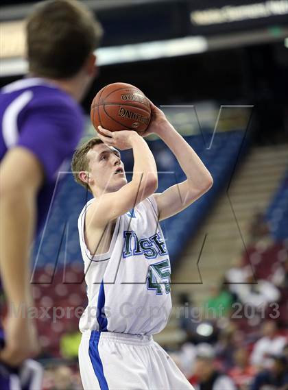 Thumbnail 1 in Sacred Heart Cathedral vs. St. Augustine (CIF State D3 Final) photogallery.