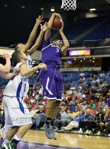 Thumbnail 2 in Sacred Heart Cathedral vs. St. Augustine (CIF State D3 Final) photogallery.