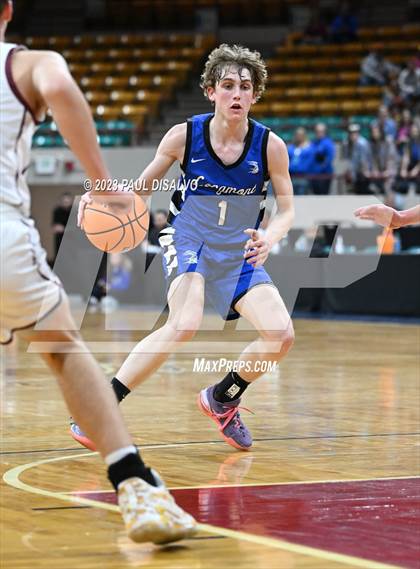 Thumbnail 1 in Windsor vs. Longmont (CHSAA 5A Great 8) photogallery.