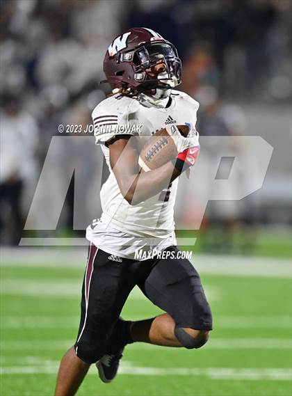 Thumbnail 1 in Waller @ Tomball Memorial photogallery.