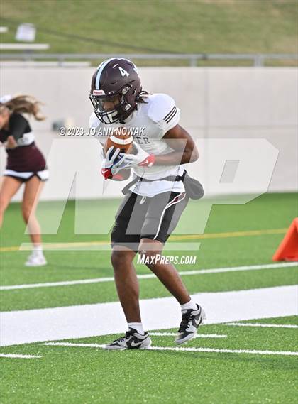 Thumbnail 2 in Waller @ Tomball Memorial photogallery.