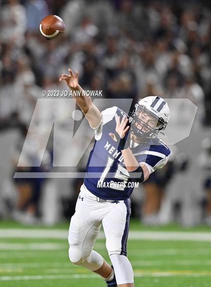 Thumbnail 2 in Waller @ Tomball Memorial photogallery.