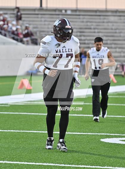 Thumbnail 1 in Waller @ Tomball Memorial photogallery.