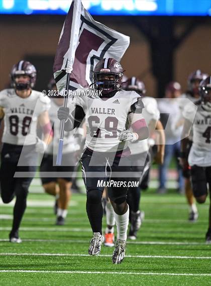 Thumbnail 1 in Waller @ Tomball Memorial photogallery.