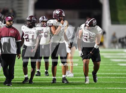 Thumbnail 2 in Waller @ Tomball Memorial photogallery.