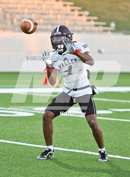 Thumbnail 2 in Waller @ Tomball Memorial photogallery.