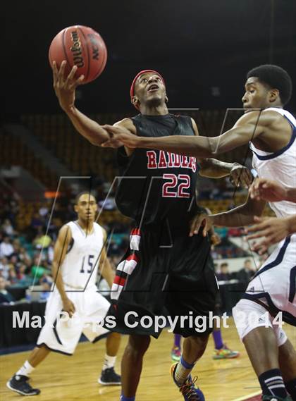 Thumbnail 2 in Rangeview vs Overland (CHSAA 5A Great 8) photogallery.