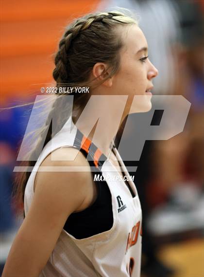 Thumbnail 2 in Grand Saline vs Cumberland Academy photogallery.