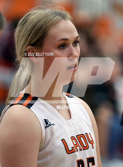 Thumbnail 3 in Grand Saline vs Cumberland Academy photogallery.