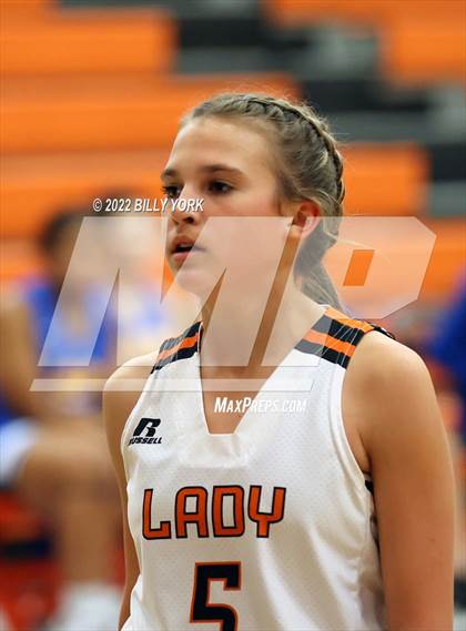 Thumbnail 2 in Grand Saline vs Cumberland Academy photogallery.