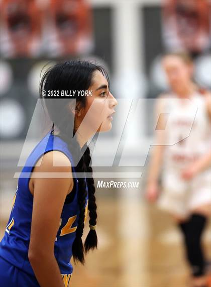 Thumbnail 2 in Grand Saline vs Cumberland Academy photogallery.