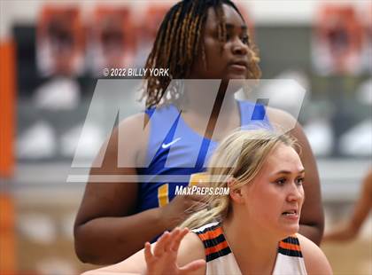 Thumbnail 3 in Grand Saline vs Cumberland Academy photogallery.