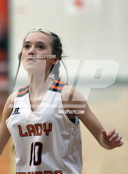 Thumbnail 3 in Grand Saline vs Cumberland Academy photogallery.