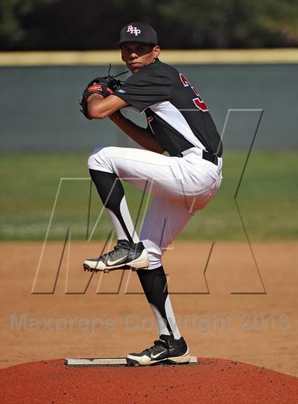 Thumbnail 2 in Rio Hondo Prep @ Flintridge Prep photogallery.