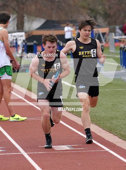 Thumbnail 2 in Mile High League Meet photogallery.