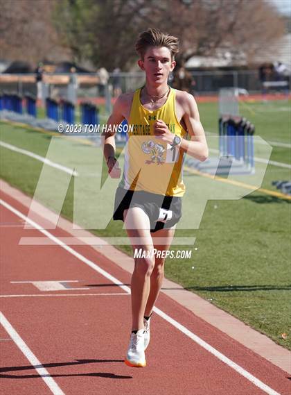 Thumbnail 3 in Mile High League Meet photogallery.